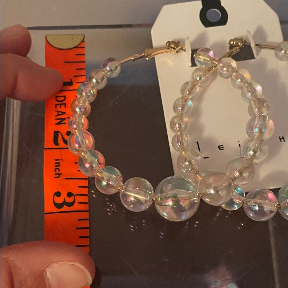 Leith Iridescent Beaded Hoop Earrings - Picture 4 of 5